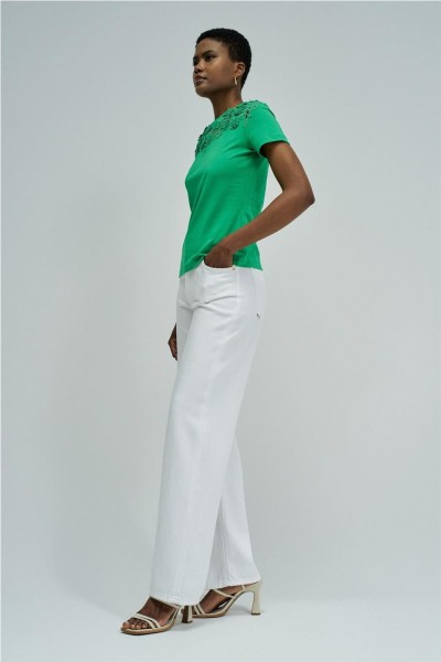 Camiseta salsa con apliques florales