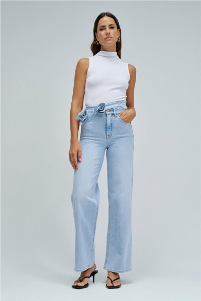 Vaquero Salsa faith push in wide