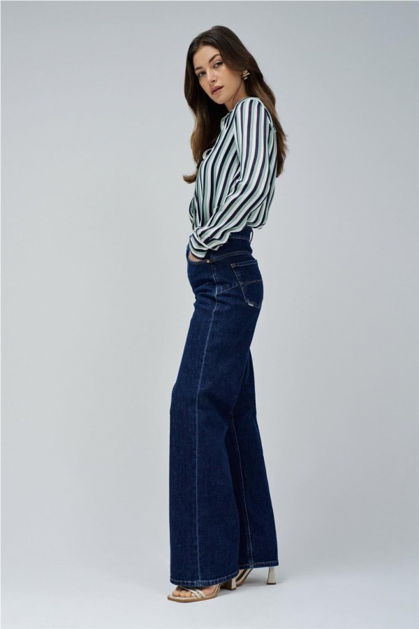 Vaquero Salsa faith push in wide leg