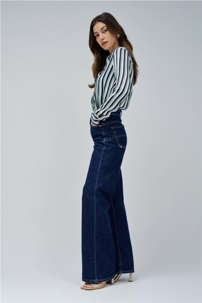 Vaquero Salsa faith push in wide leg