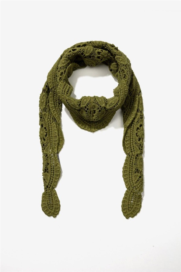 Pañuelo Tiffosi con calado floral