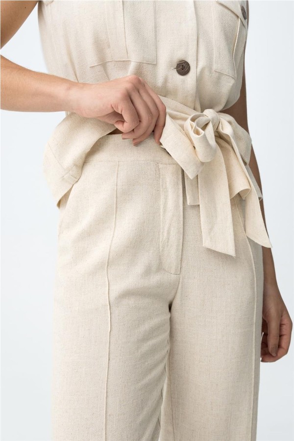 Pantalón Tiffosi beige de corte regular