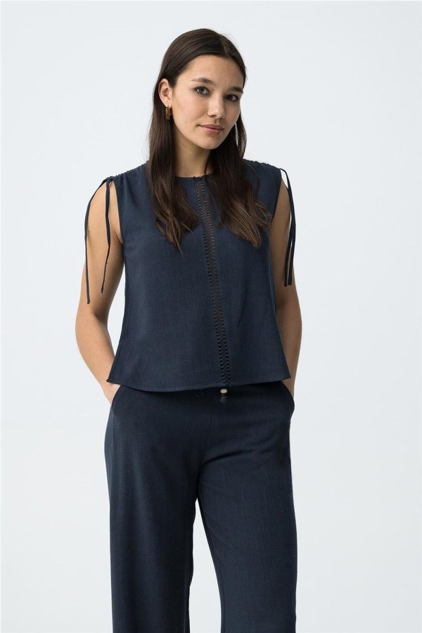 Blusa Tiffosi azul con lazo