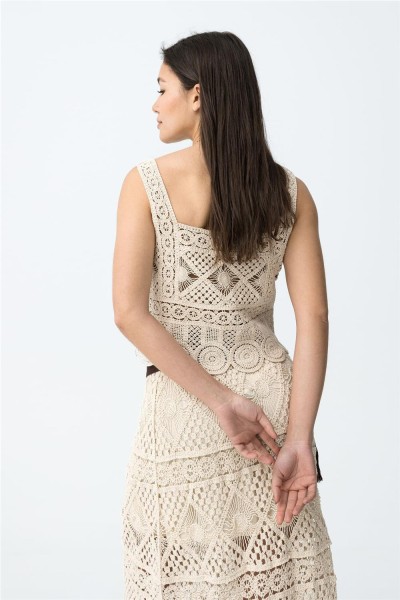 Top Tiffosi beige estilo crochet