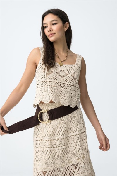 Top Tiffosi beige estilo crochet