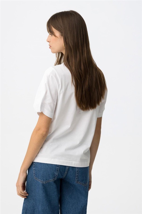 Camiseta Tiffosi con detalles florales