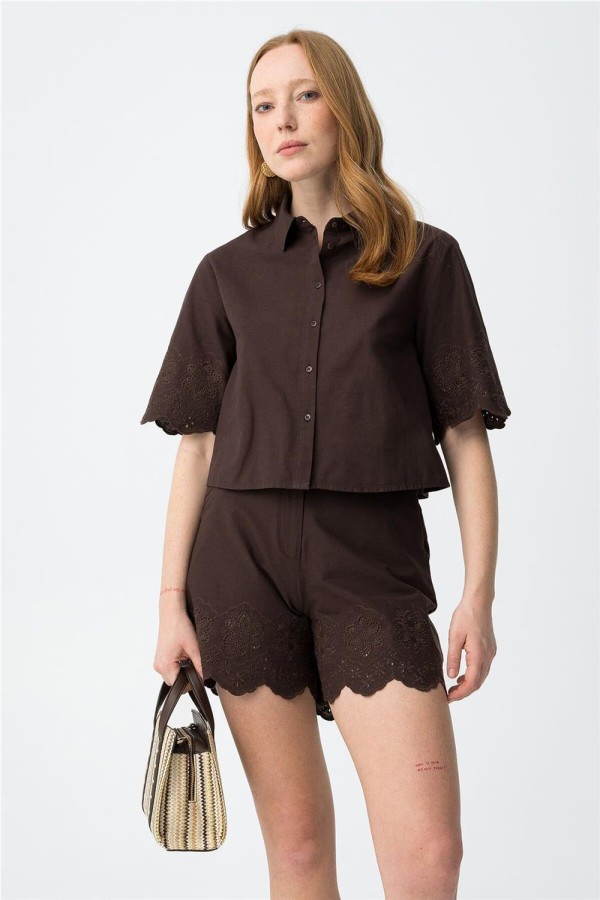 Camisa Tiffosi cropped bordada 2