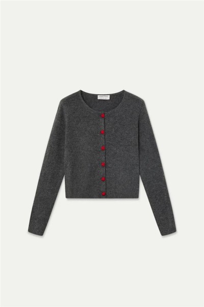 Cárdigan Compañía Fantástica gris con botón de corazón rojo