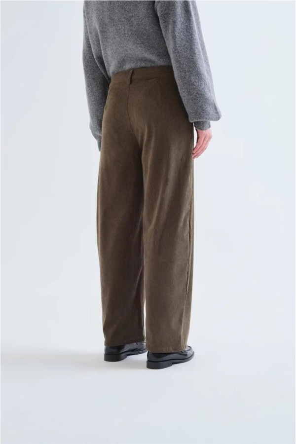 Pantalón Compañía Fantástica de pana marrón oscuro 2