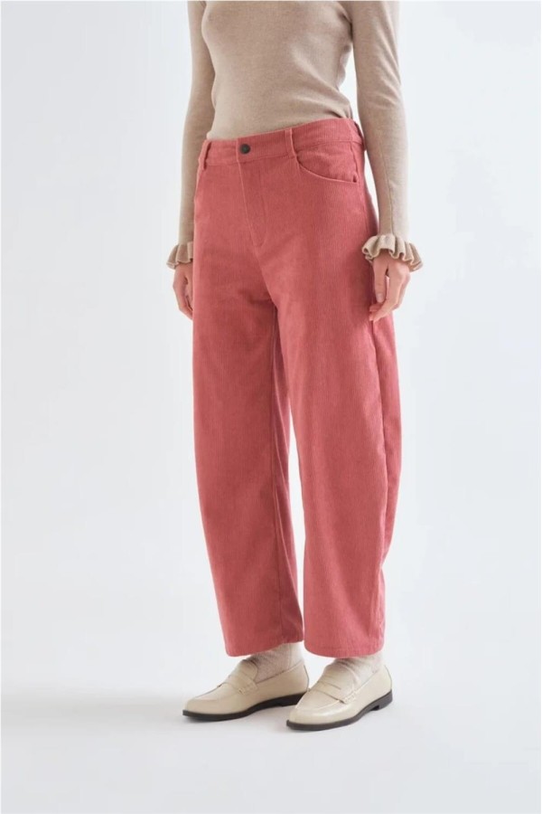 Pantalón Compañía Fantástica de pana rosa