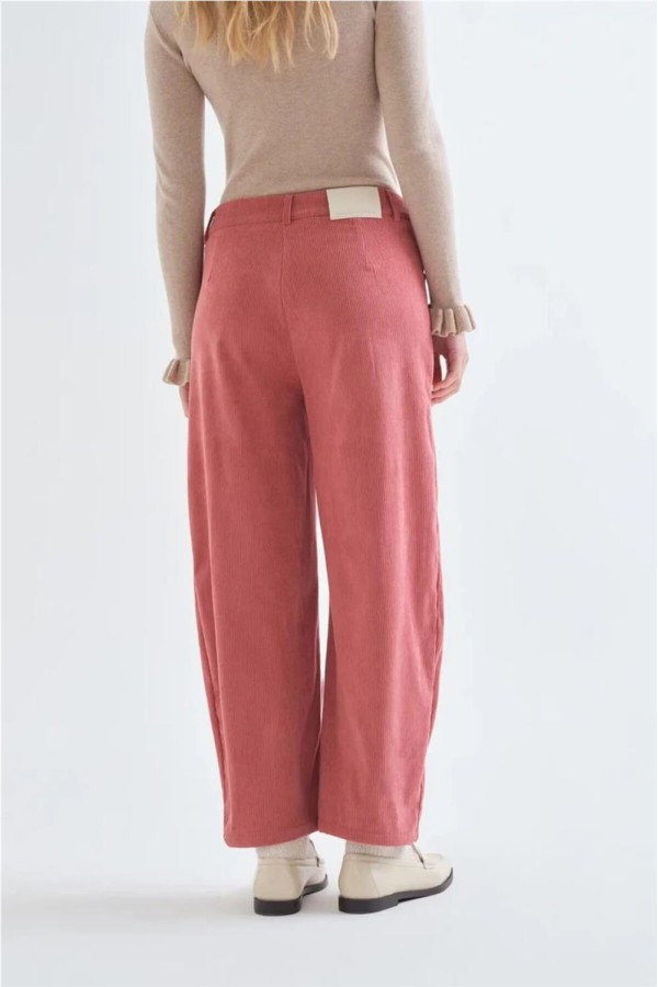 Pantalón Compañía Fantástica de pana rosa 2
