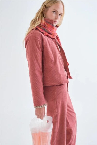 Pantalón Compañía Fantástica de pana rosa
