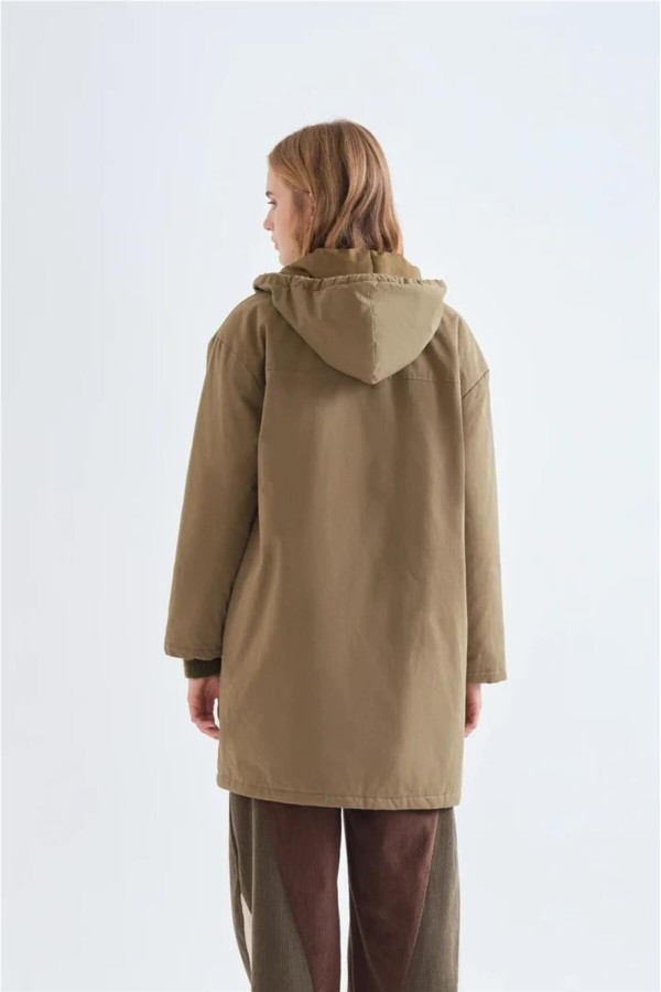 Abrigo Compañía Fantástica con...
