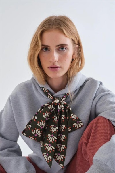 Sudadera Compañía Fantástica con lazada estampada Geometry