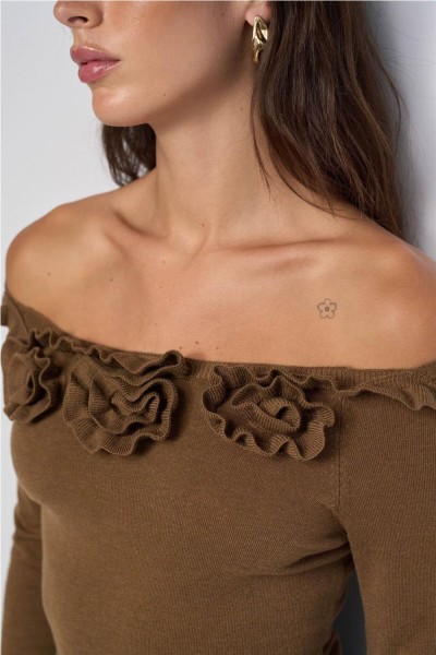 Jersey Salsa con apliques florales tridimensionales