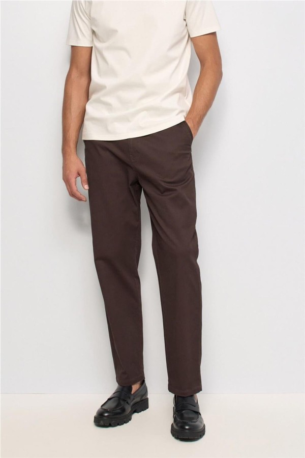Chino Salsa con pierna straight