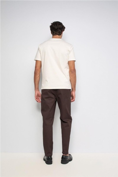Chino Salsa con pierna straight