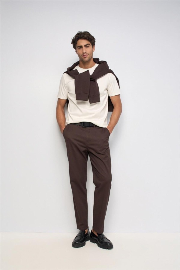 Chino Salsa con pierna straight