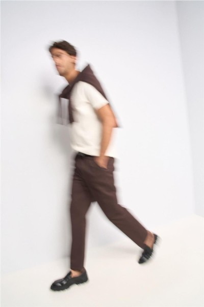 Chino Salsa con pierna straight
