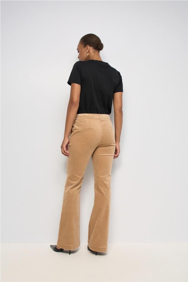 Pantalón chino Salsa de pana con...