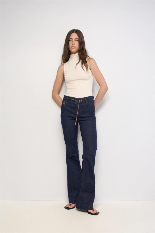 Vaquero Salsa secret chino push in flare